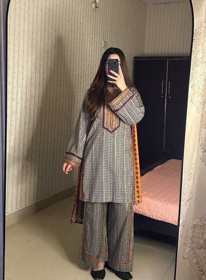 Chinon Silk Printed Suit JT-143941