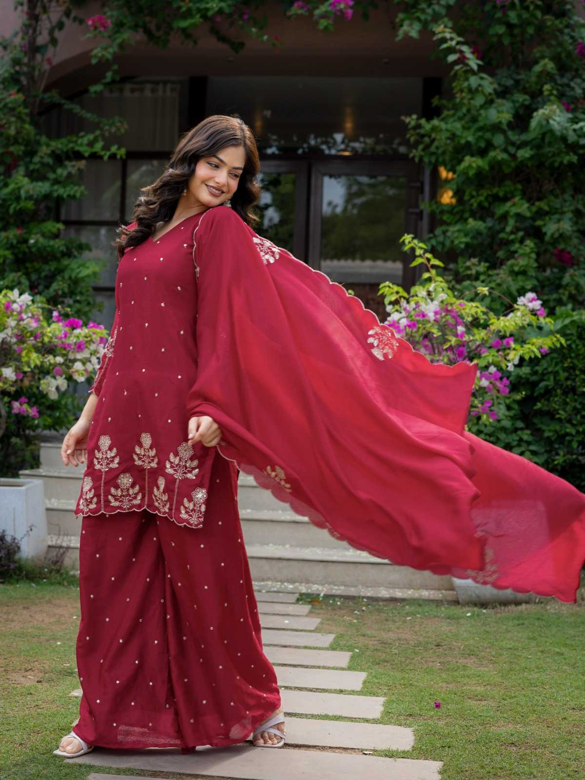 Chinon Embroidery Suit in Dark Green