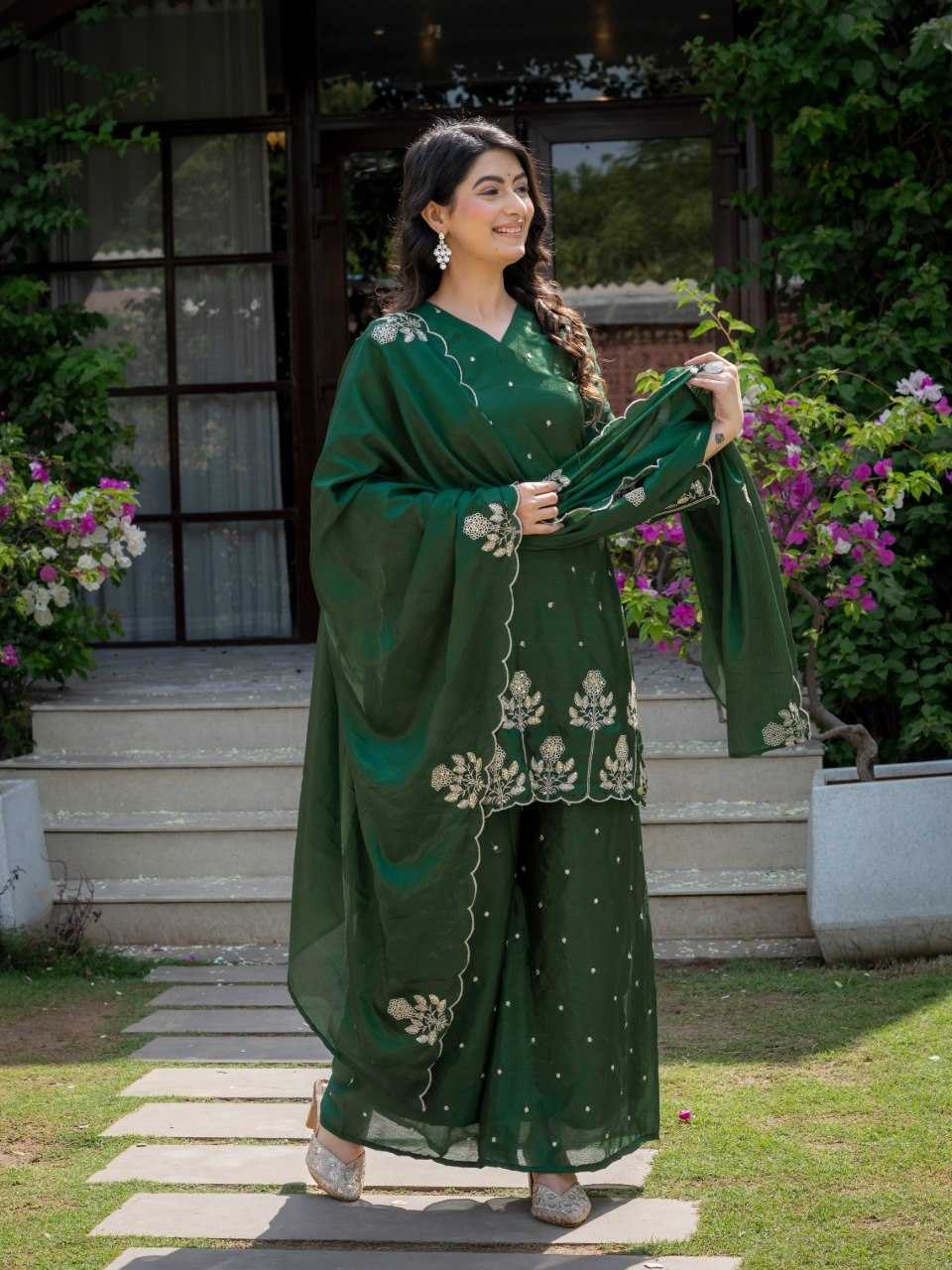 Chinon Ladies Suit
