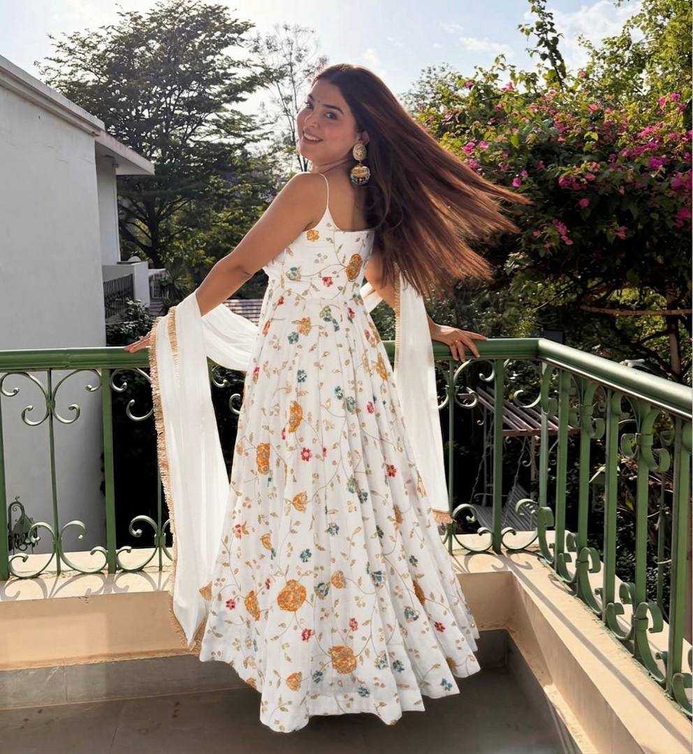 Crush Silk Embroidery Suit