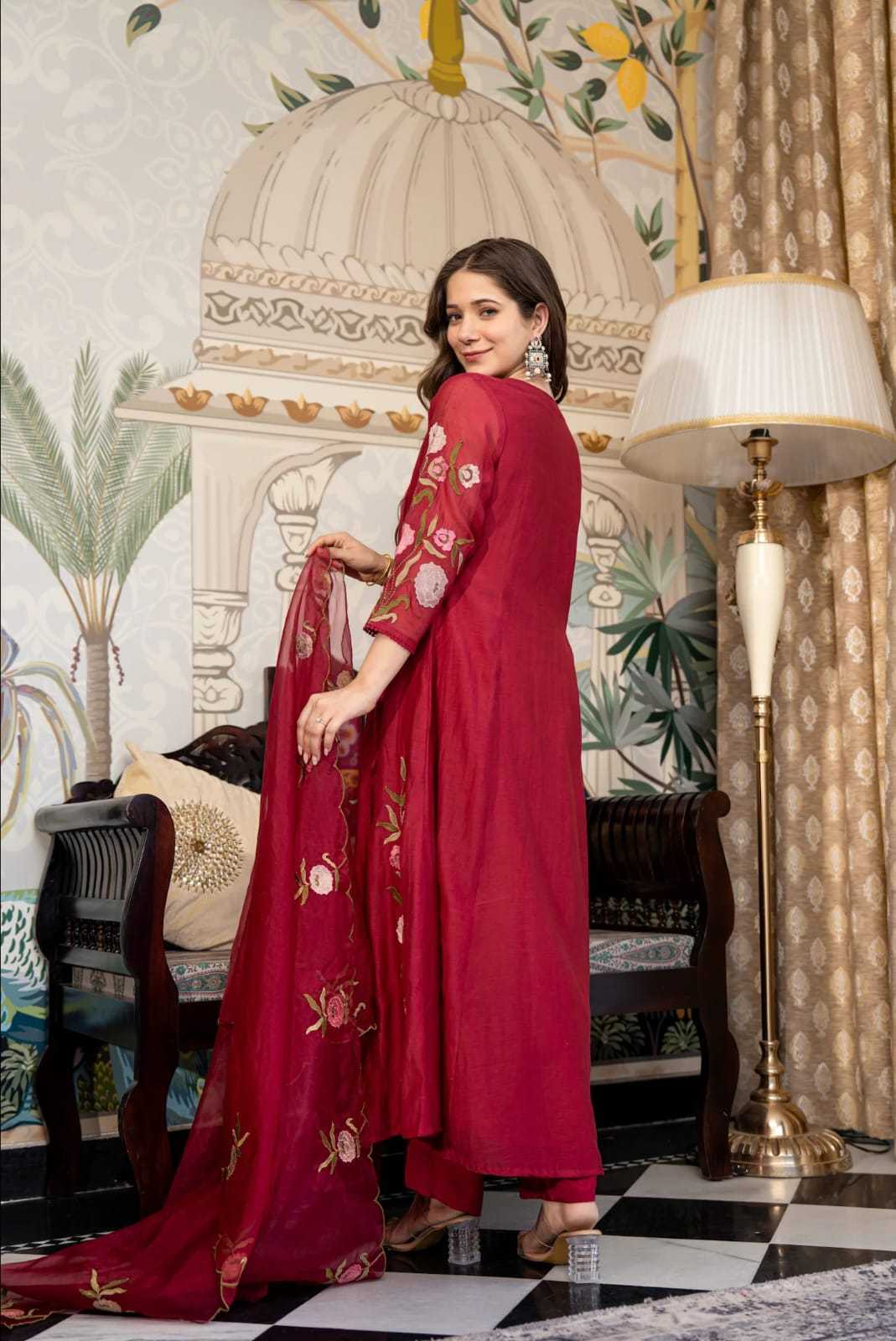 Zilmil Viscose Chanderi Party Wear Kurti