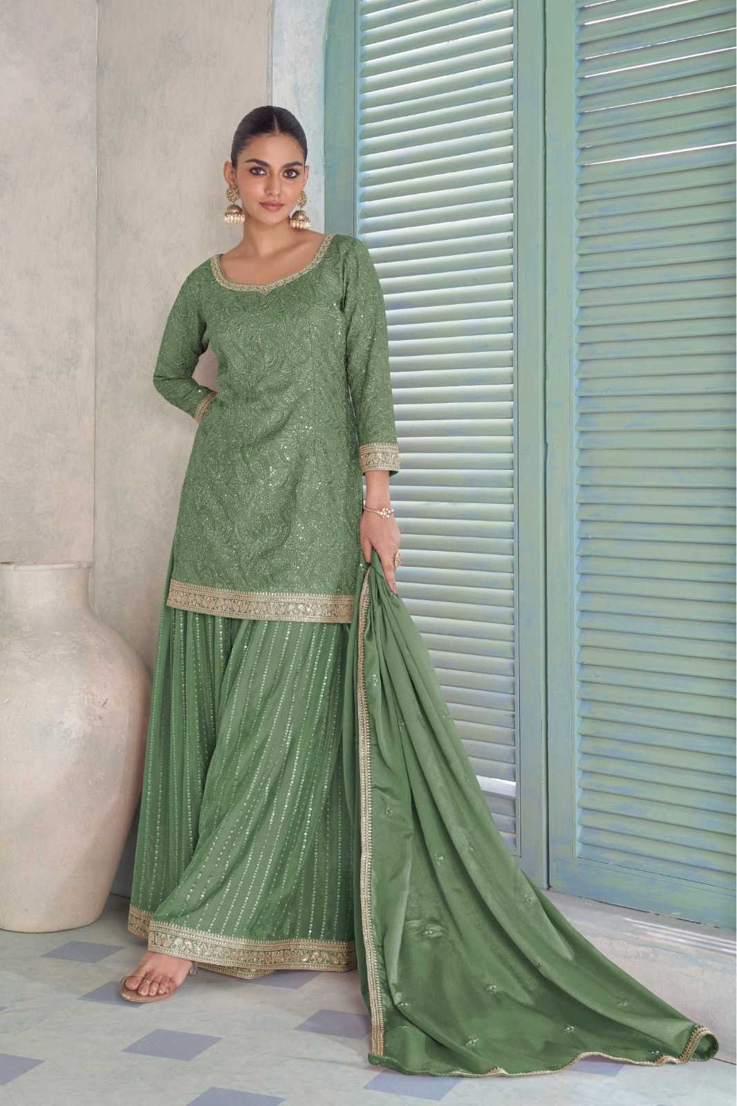 Chinon Palazzo Suit