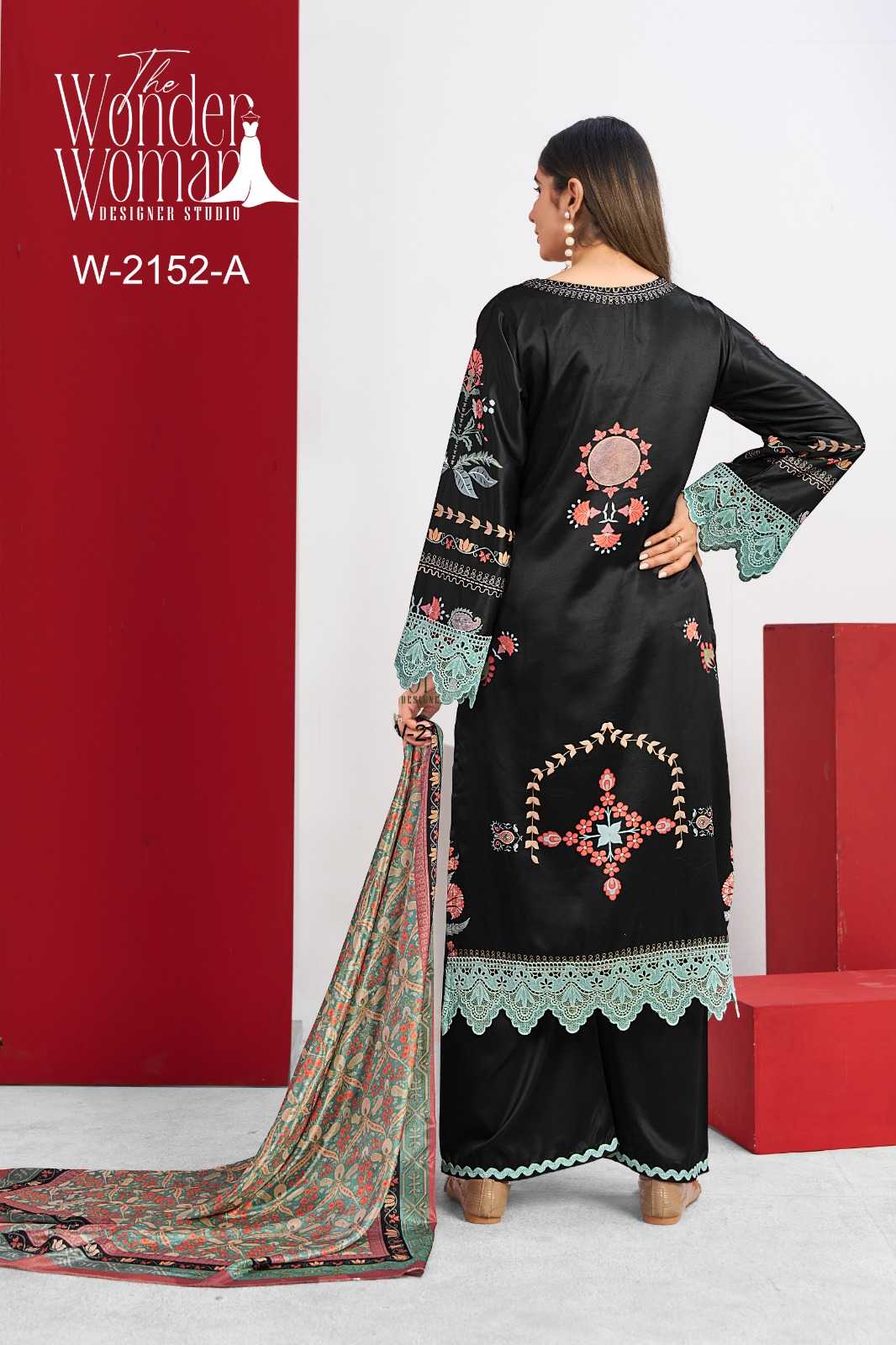 Chinon Pakistani Suit
