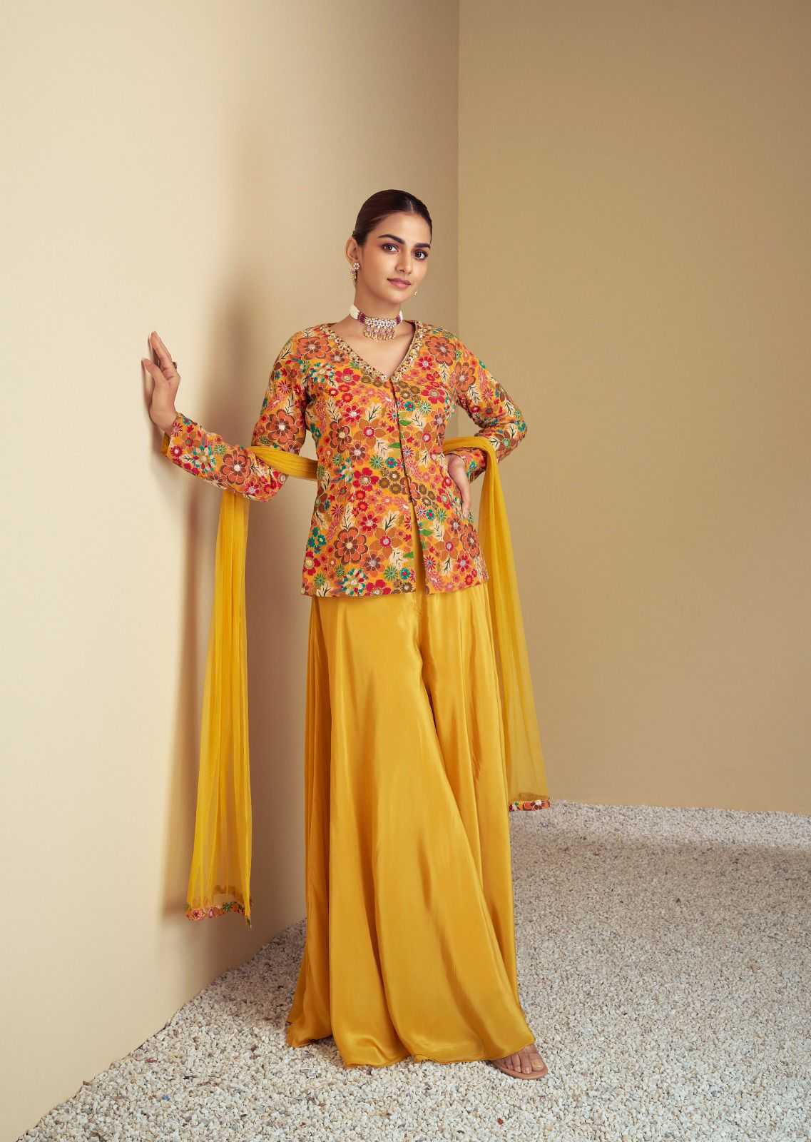 Chinon Palazzo Suit