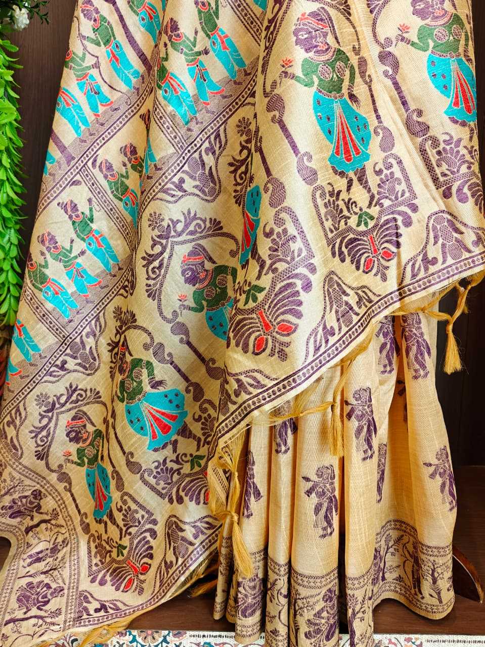 Handloom Silk Traditional Saree