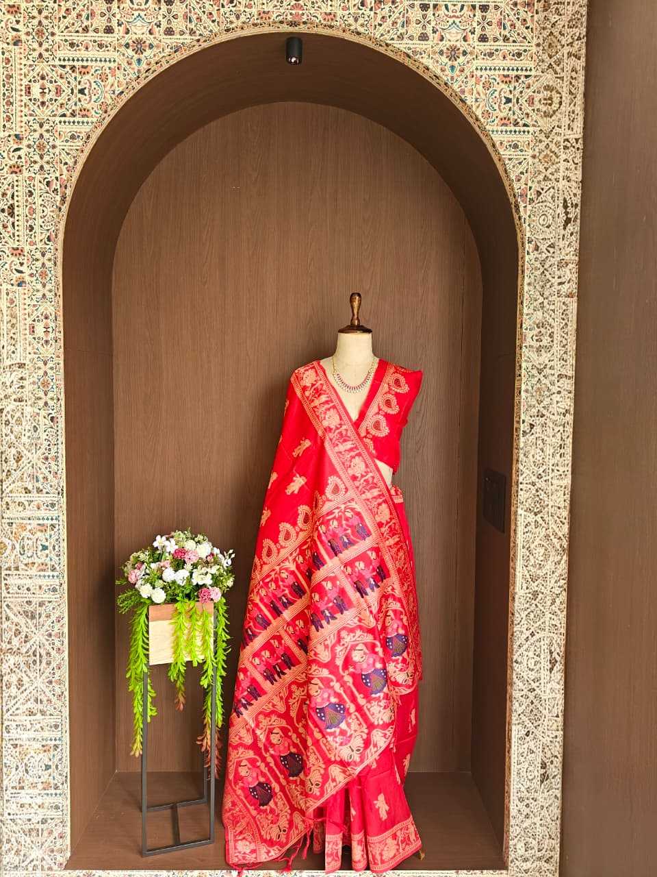 Handloom Silk Traditional Saree
