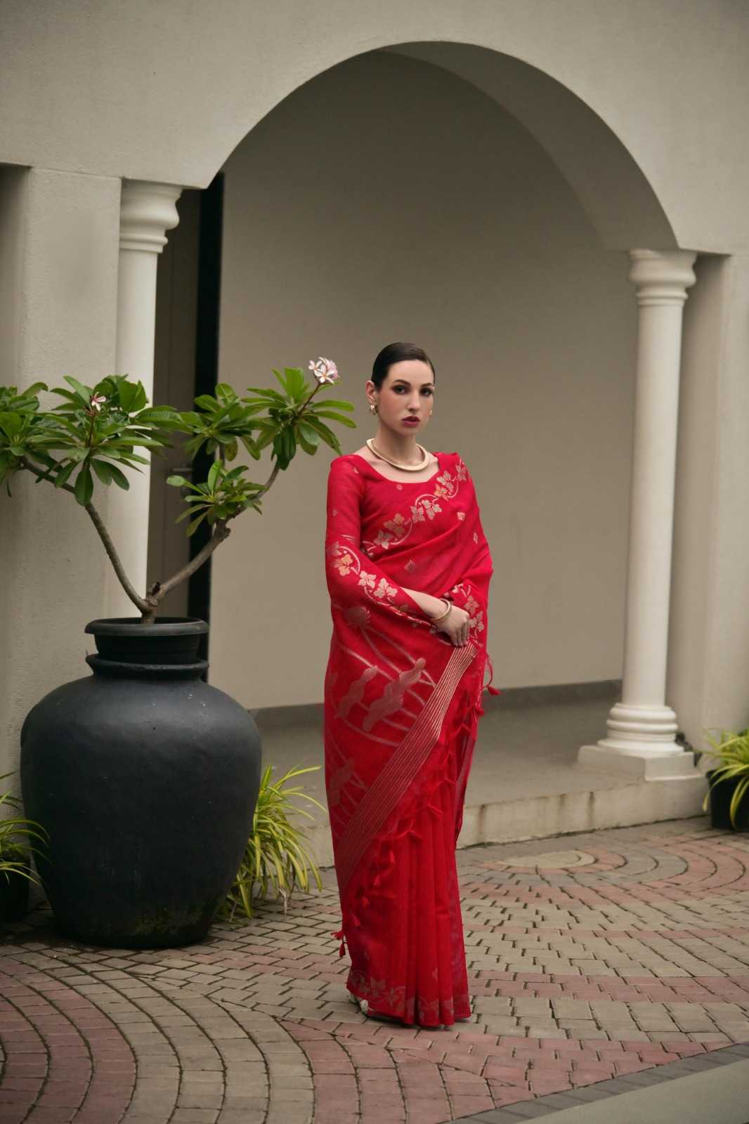 Linen Soft Silk Saree in Rani