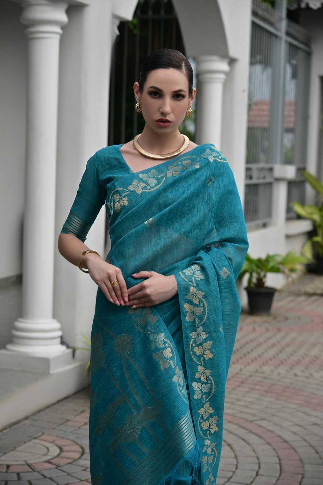 Linen Soft Silk Saree in Rani