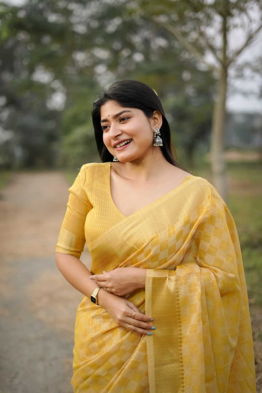Nena Soft Silk Zari Border Saree