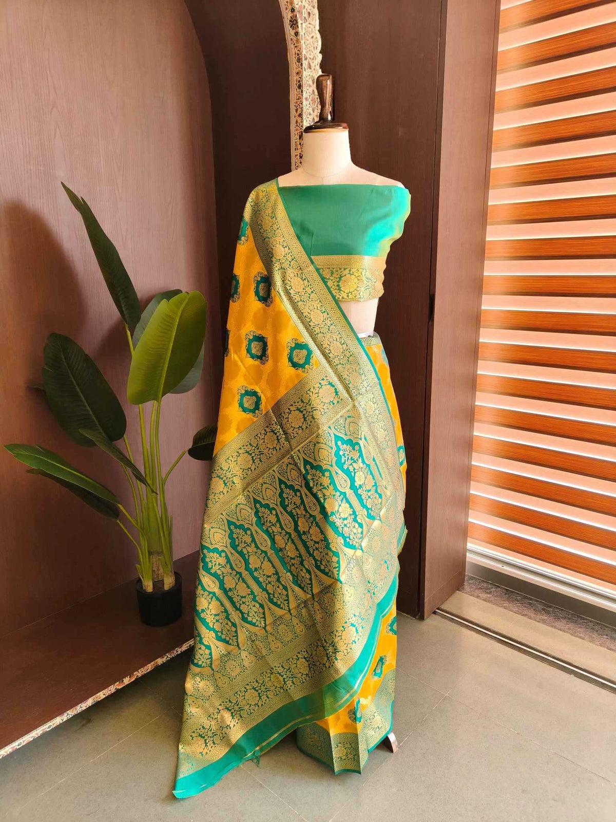 Saanjh Tissue Silk Soft Saree