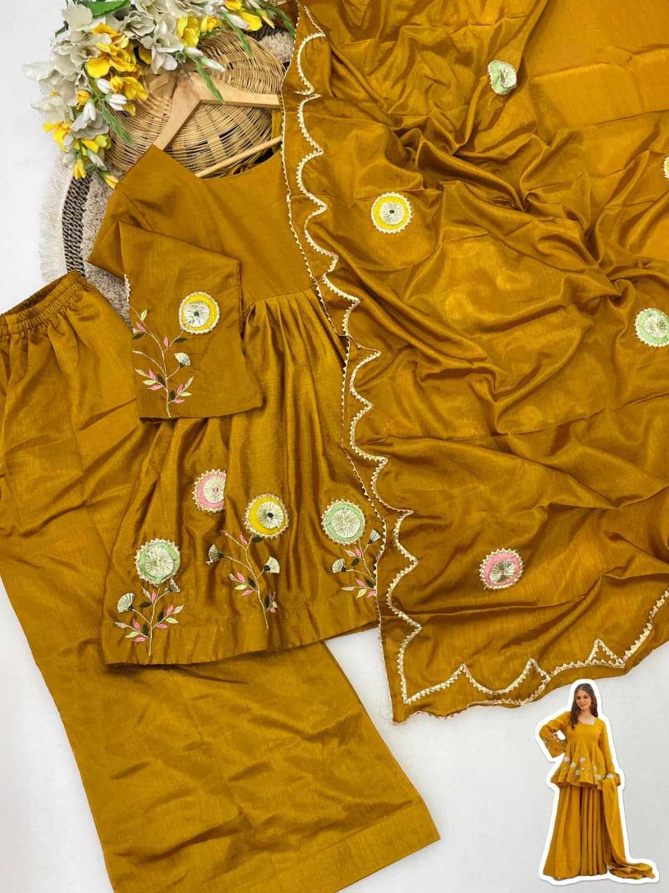 Chinon Palazzo Suit 1237