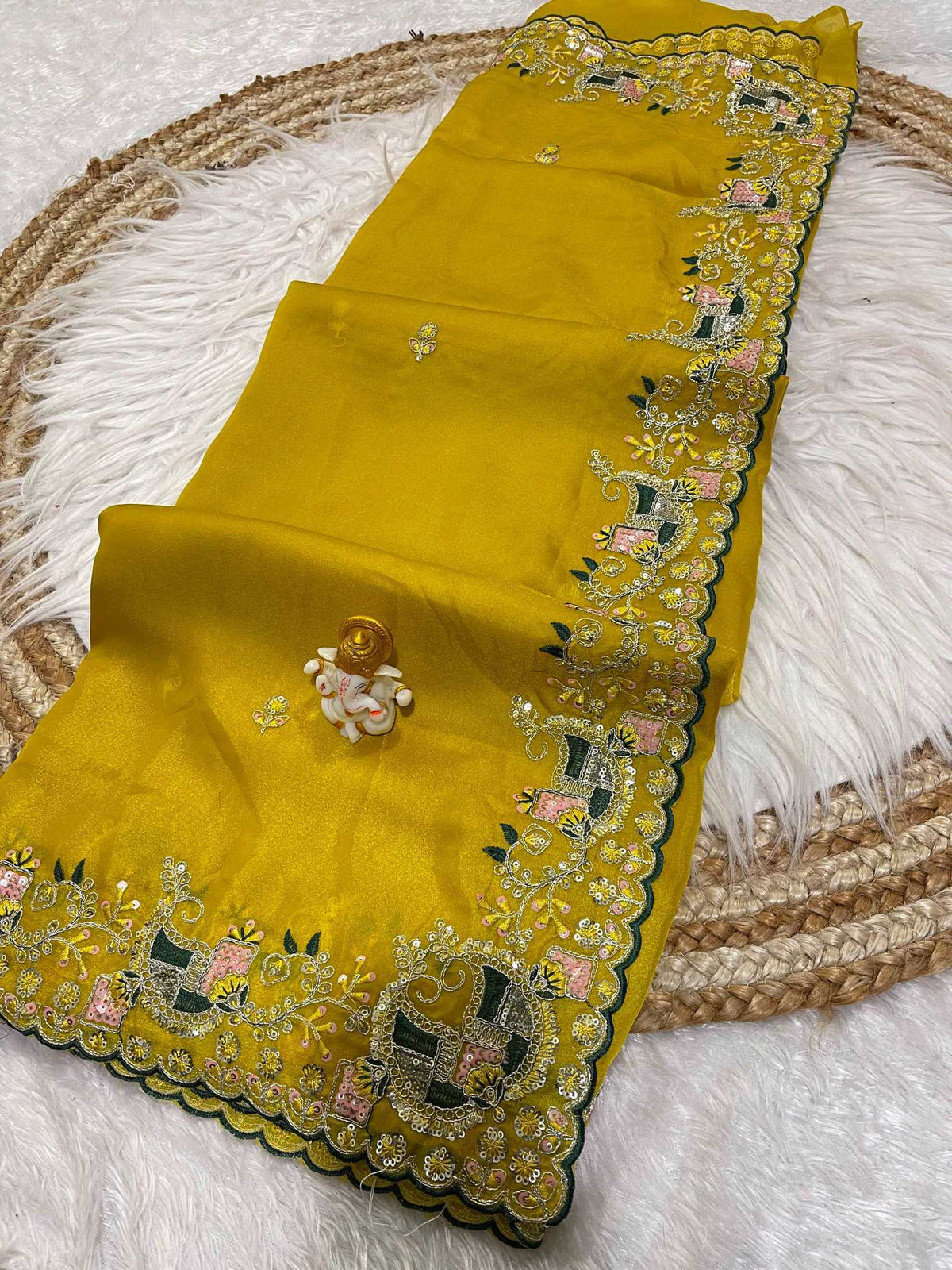 Aashirvi Silk Traditional Saree