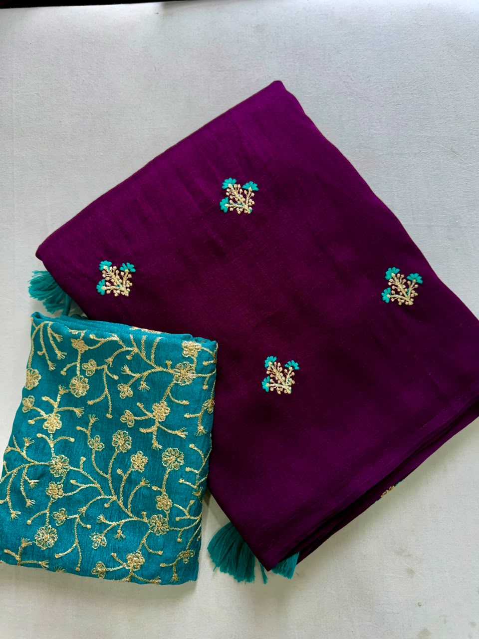 Avantika Viscose Embroidered Saree