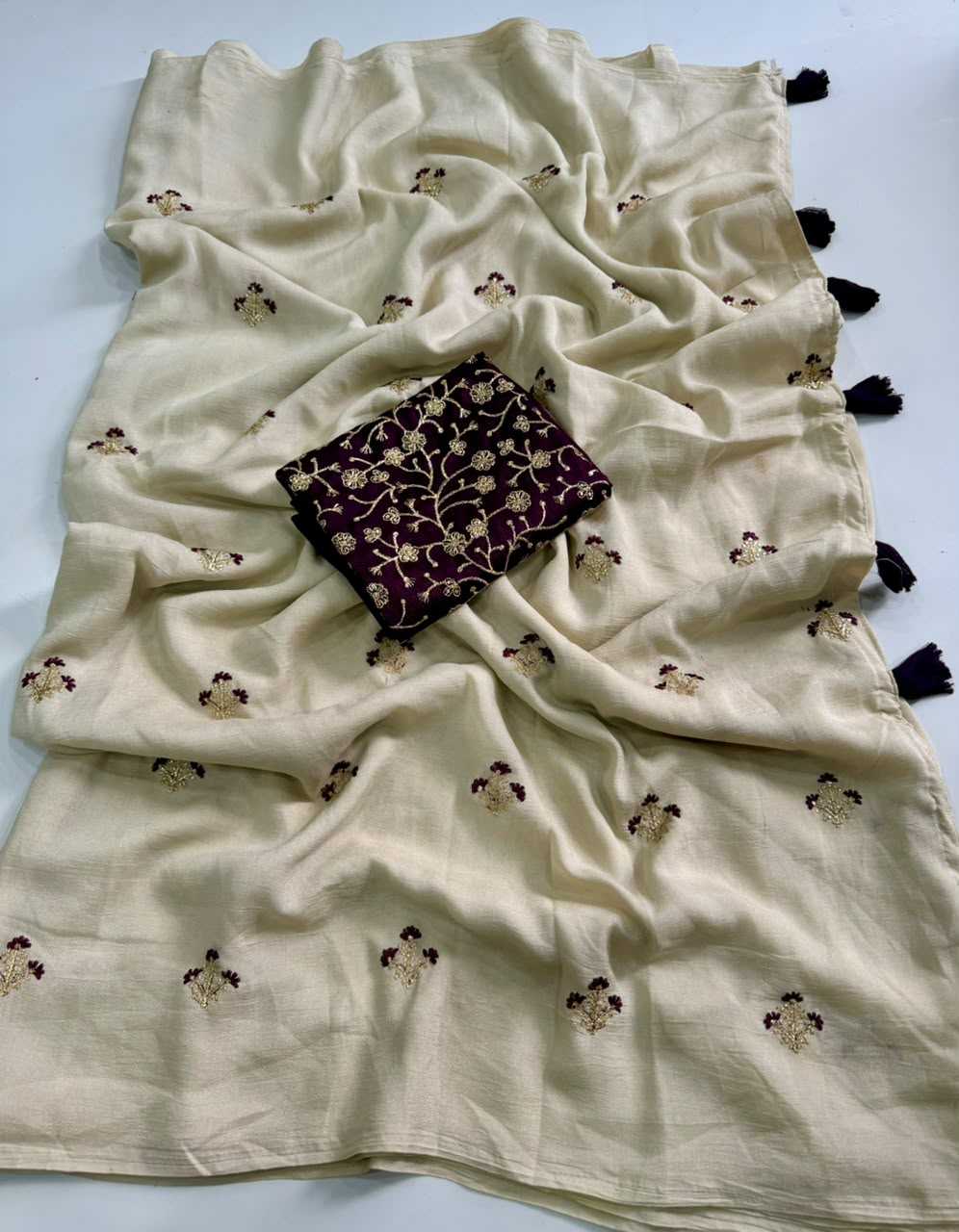Avantika Viscose Embroidered Saree