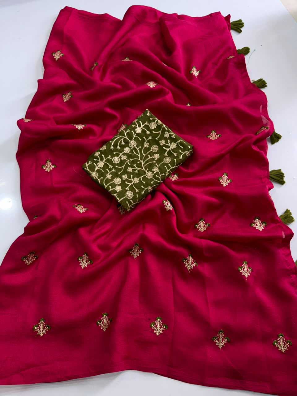 Avantika Viscose Embroidered Saree