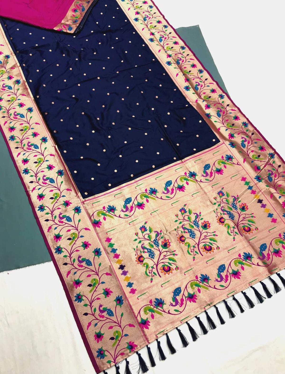 Full Well Kanjivaram Silk Heavy Saree