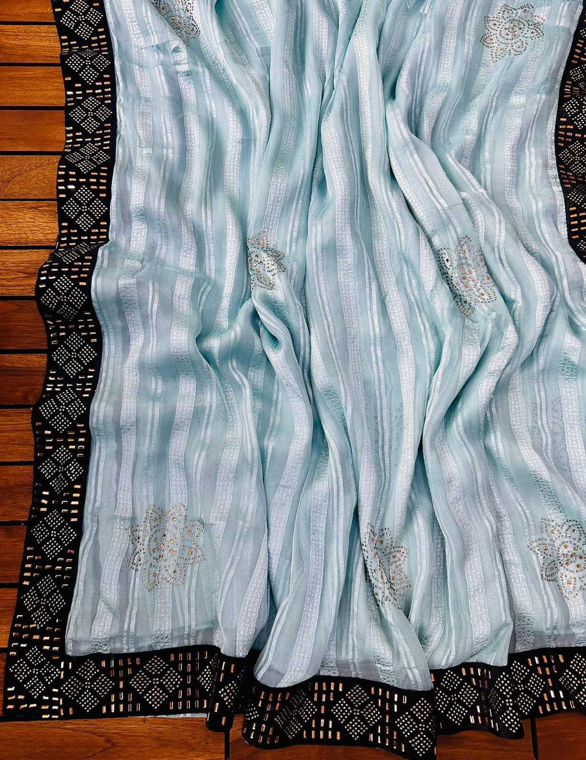 Geet Velvet Designer Saree