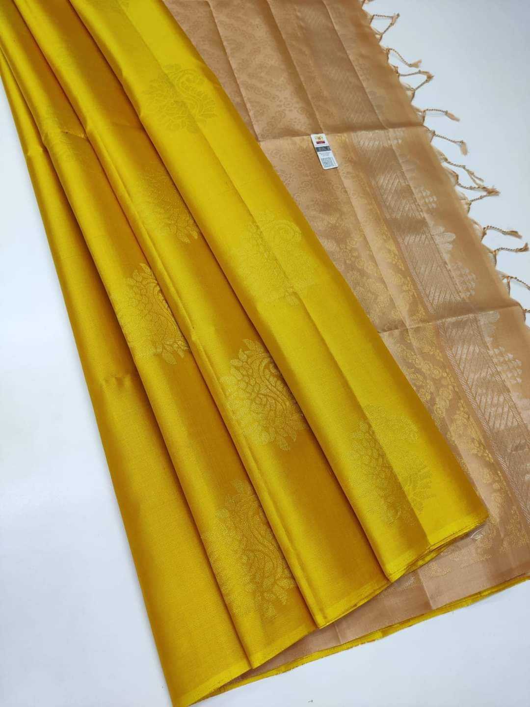 Lichi Silk Jacquard Saree in Hot Pink