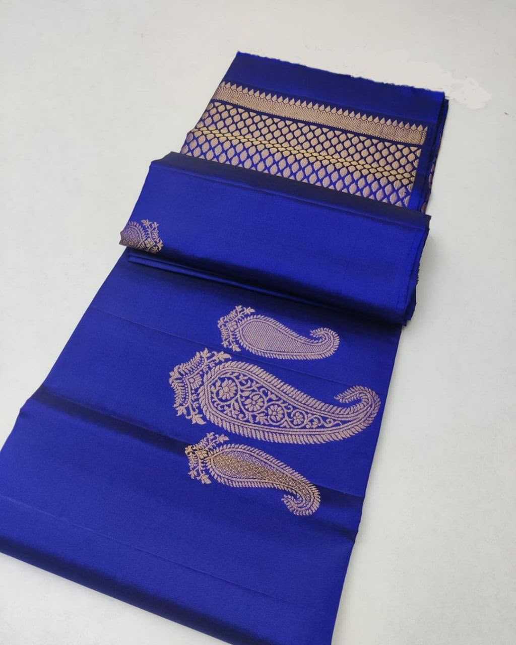 Lichi Silk Soft Saree in Blue