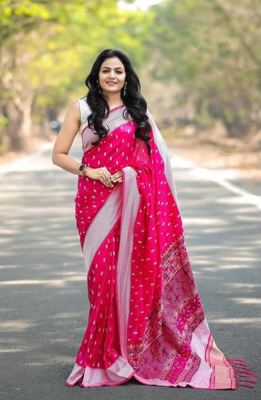 Lichi Silk Soft Saree in Dark Green