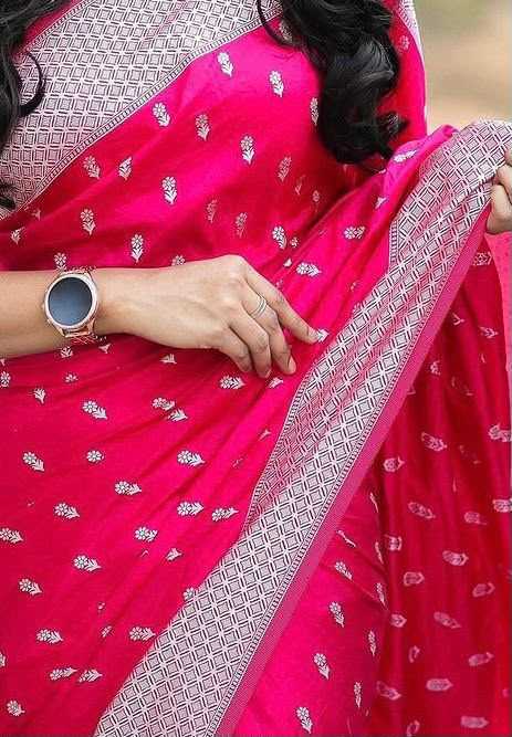 Lichi Silk Soft Saree in Dark Green