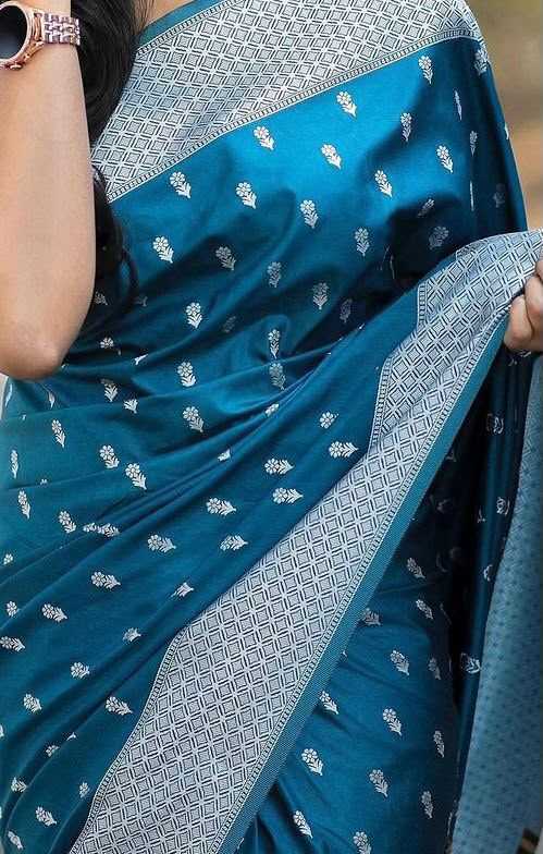 Lichi Silk Soft Saree in Dark Green