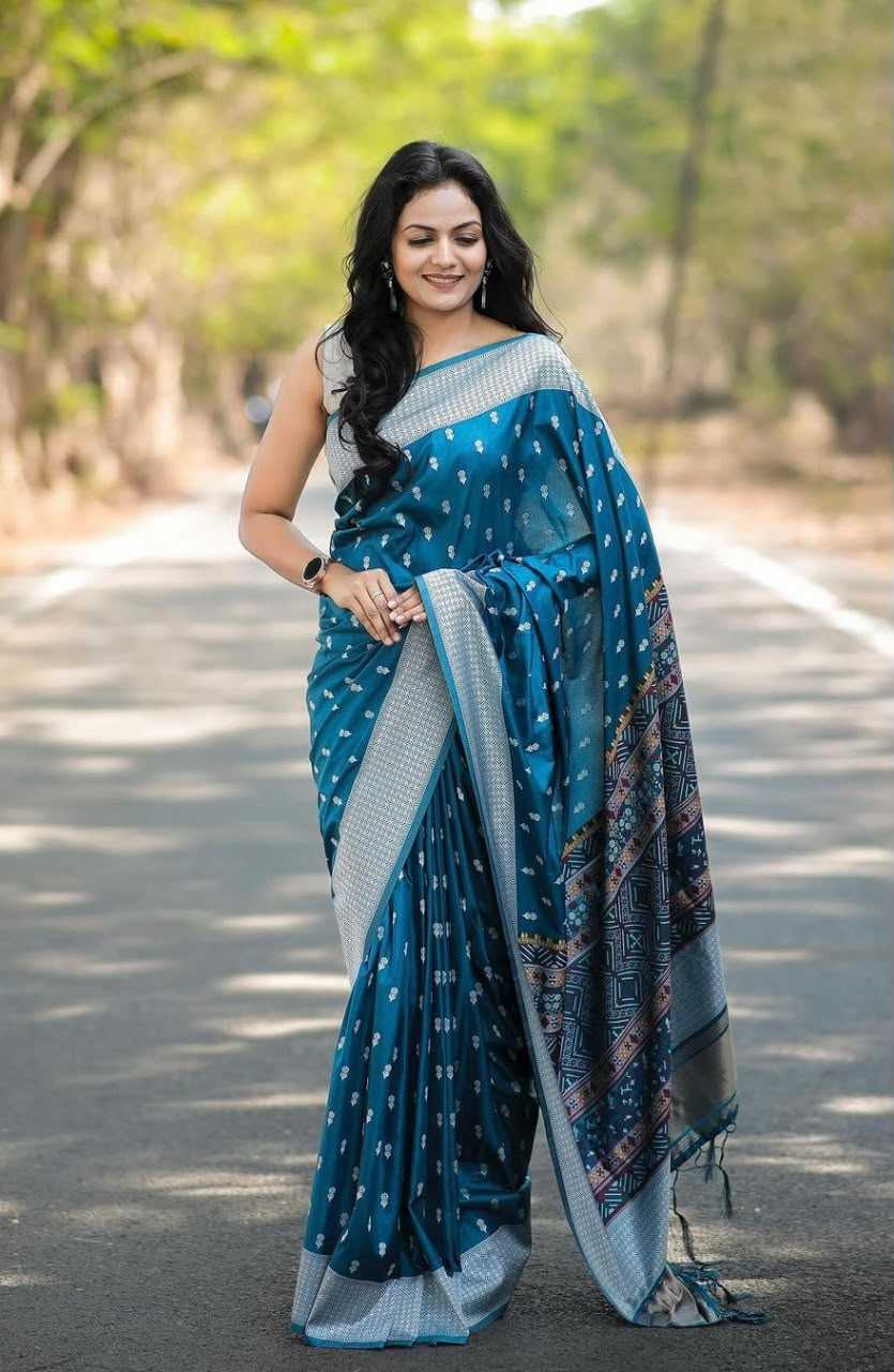 Lichi Silk Soft Saree in Dark Green