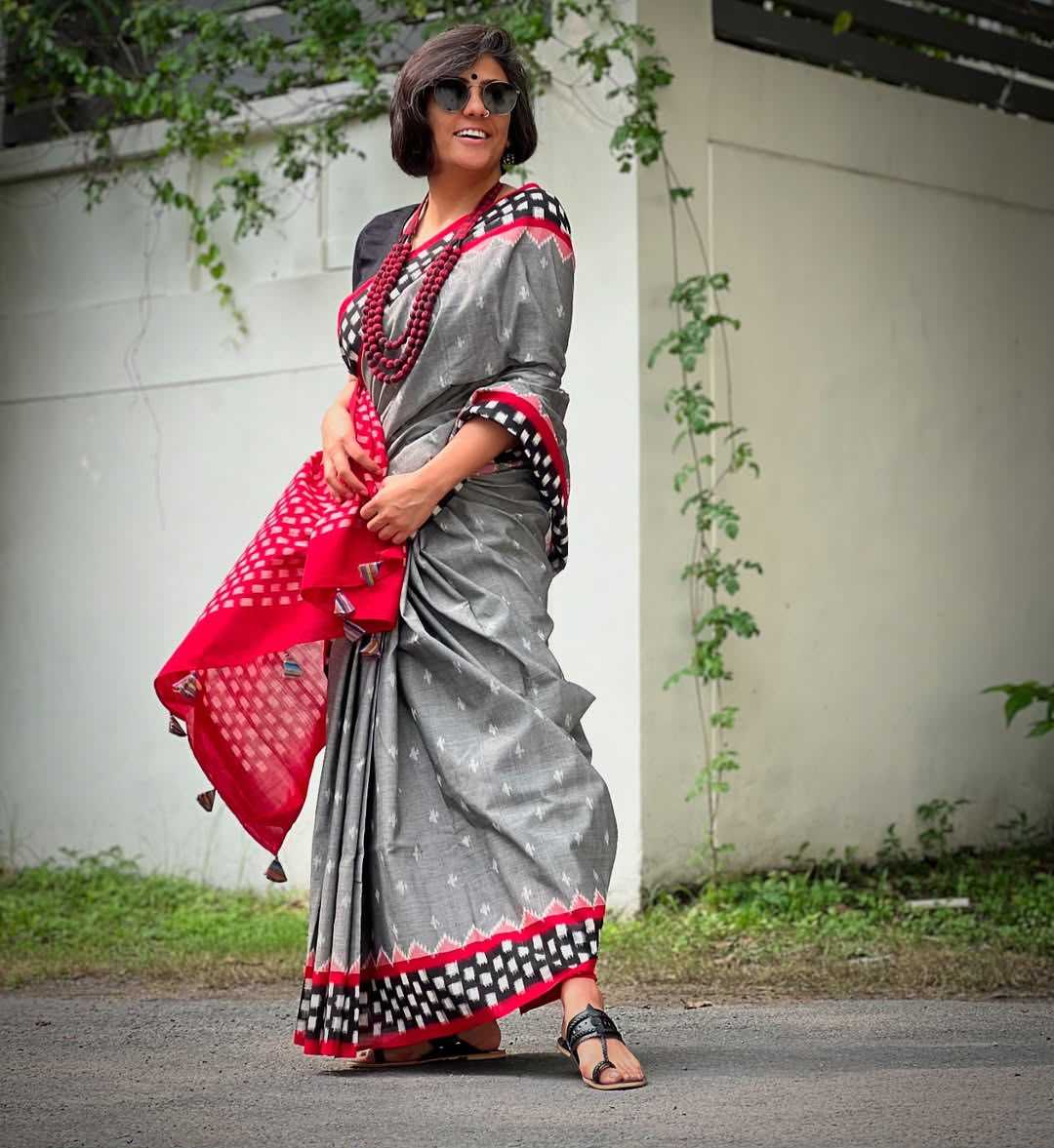 Cotton Printed Saree in Mid Grey