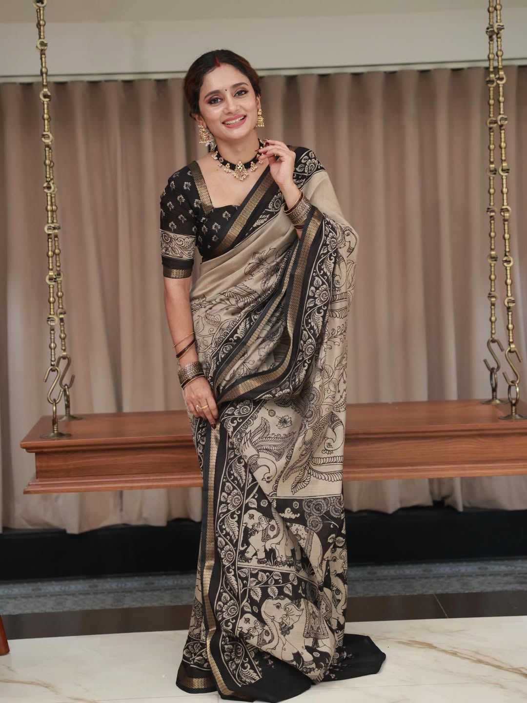 Cotton Designer Saree in Red