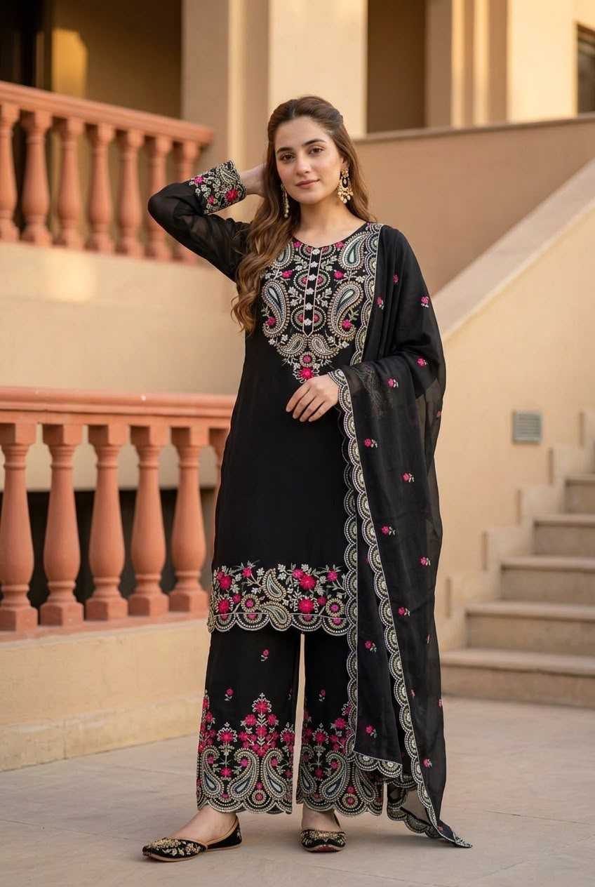 Embroidery Suit