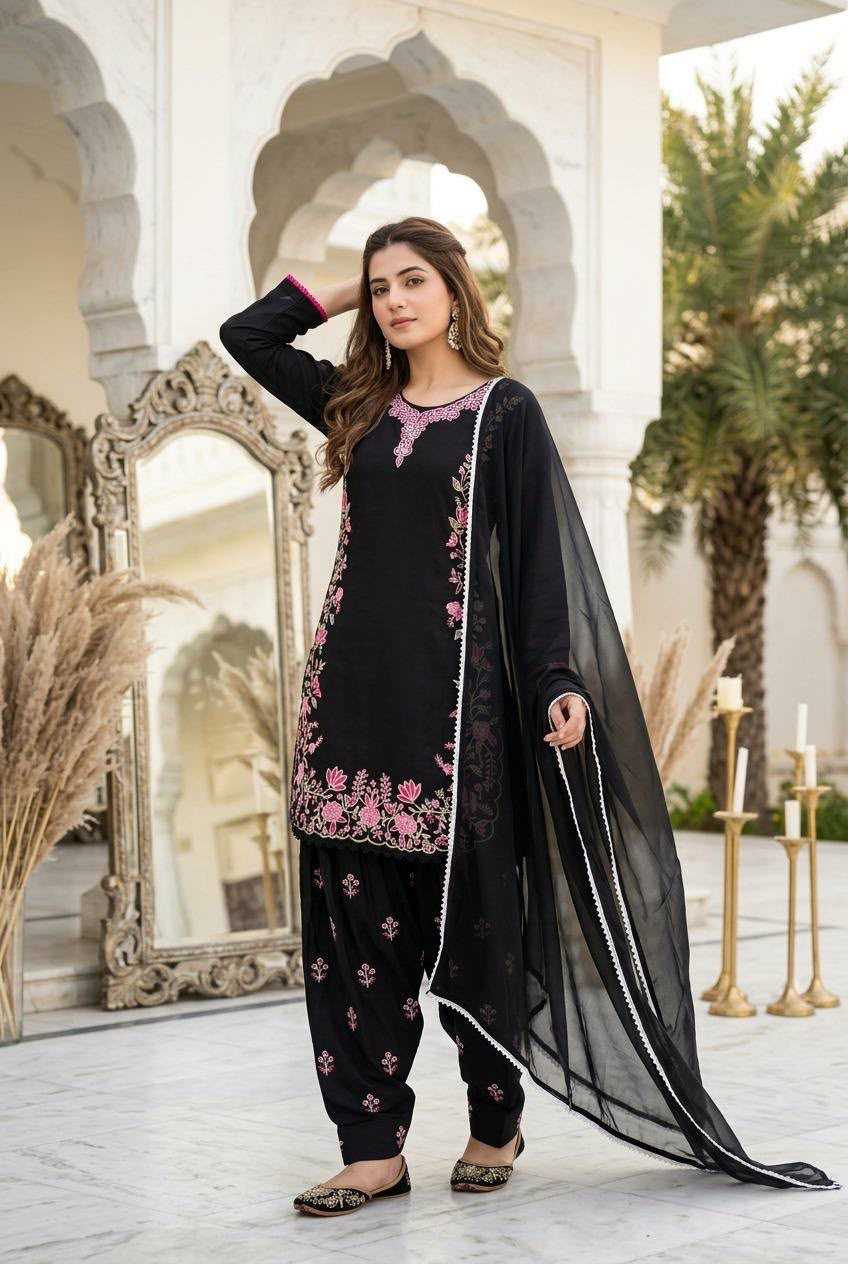 Heavy Roman Silk Party Wear Suit 1726