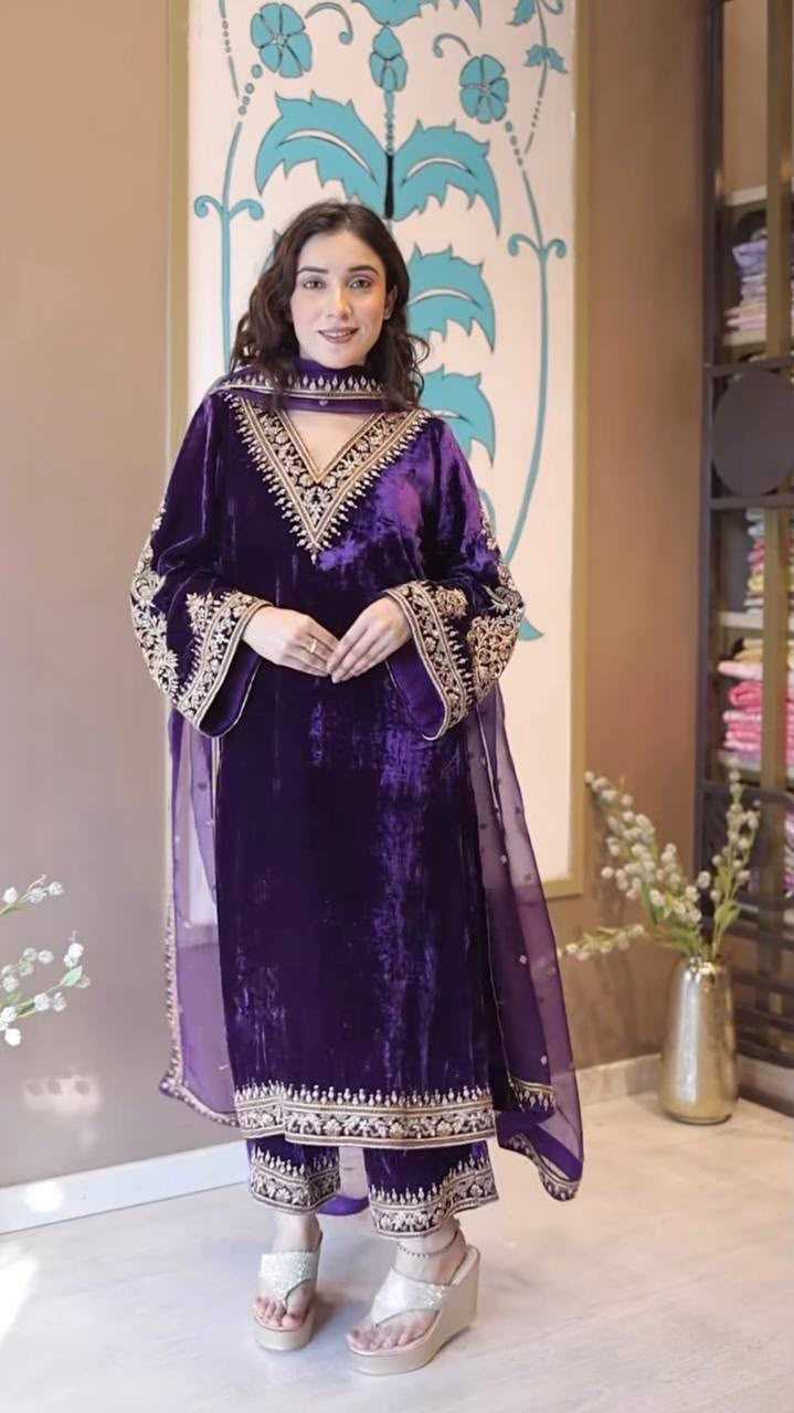 Velvet Suit 22