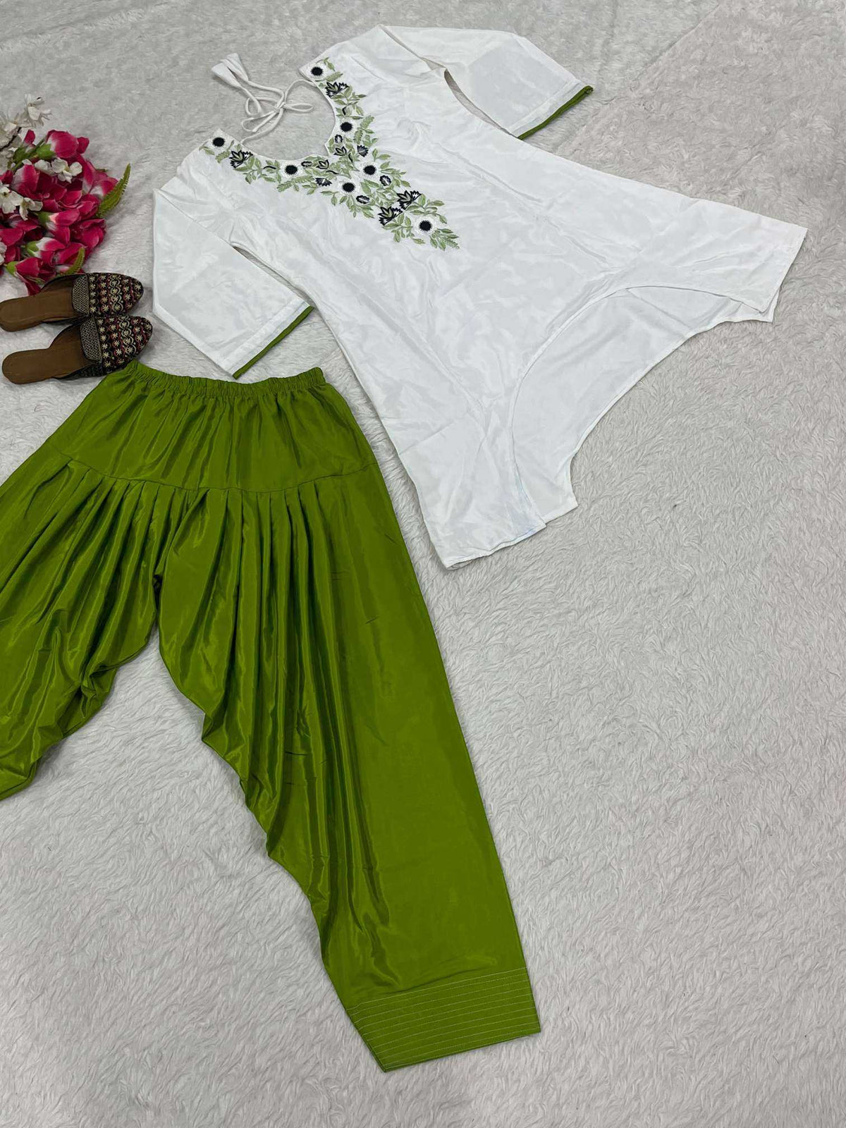 Crepe Embroidery Suit in Rani