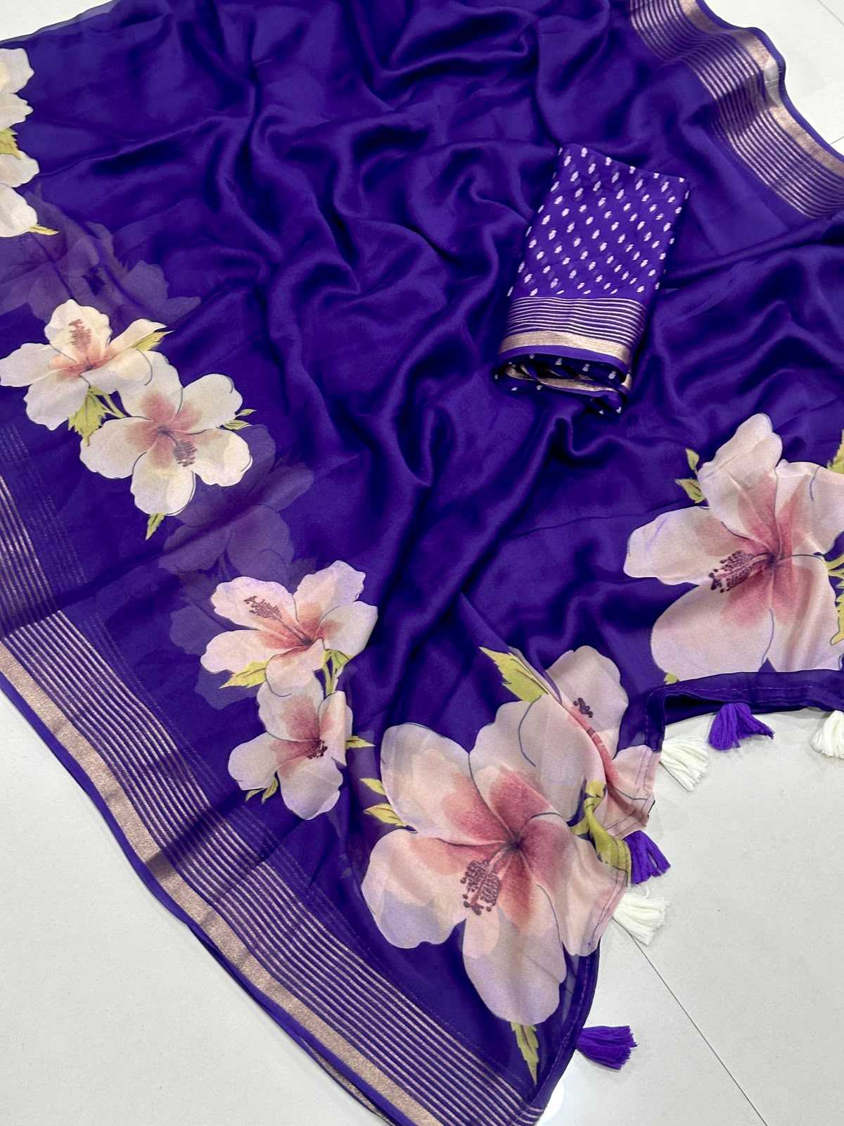 Ahaana Premium Georgette Saree