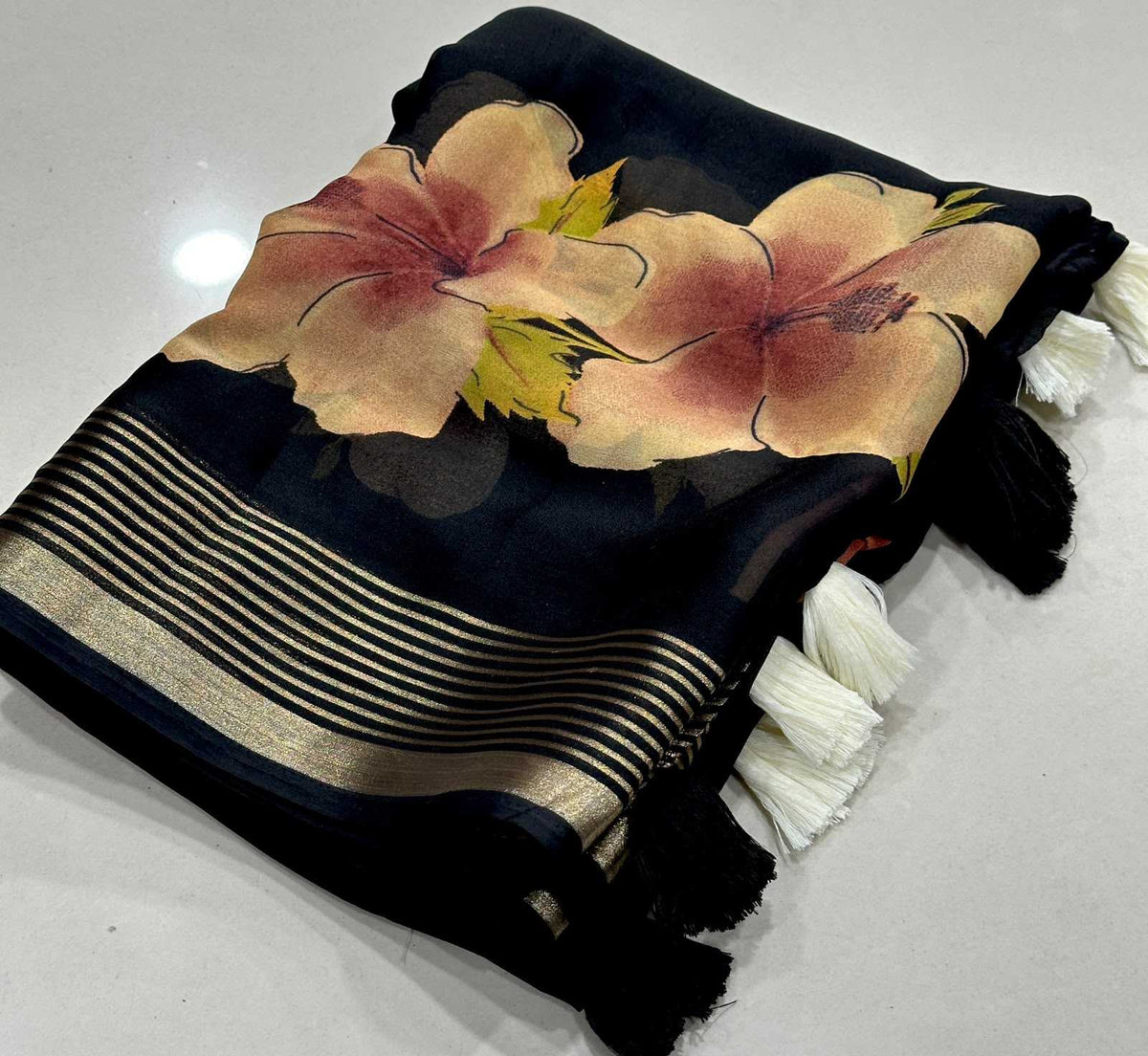 Ahaana Premium Georgette Saree