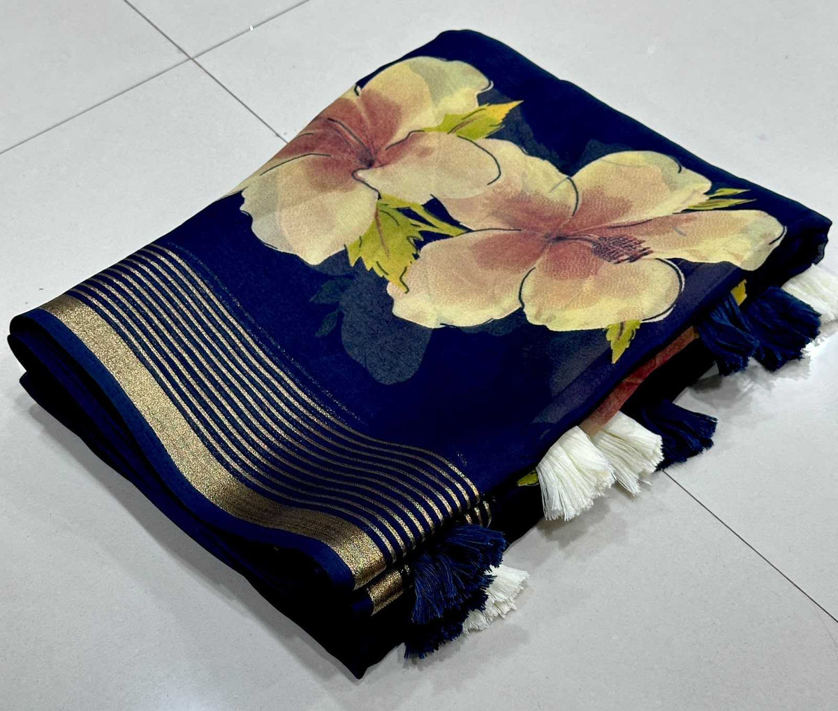 Ahaana Premium Georgette Saree