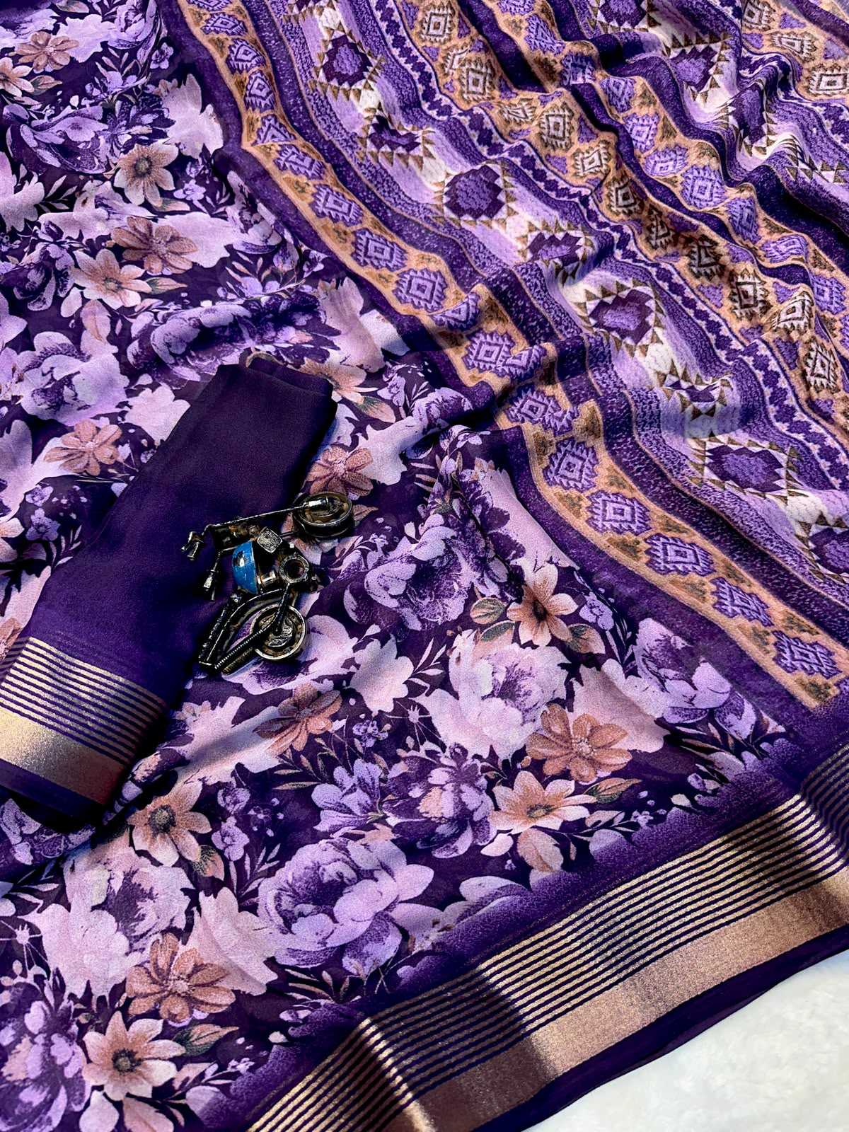 Drishti Premium Georgette Saree