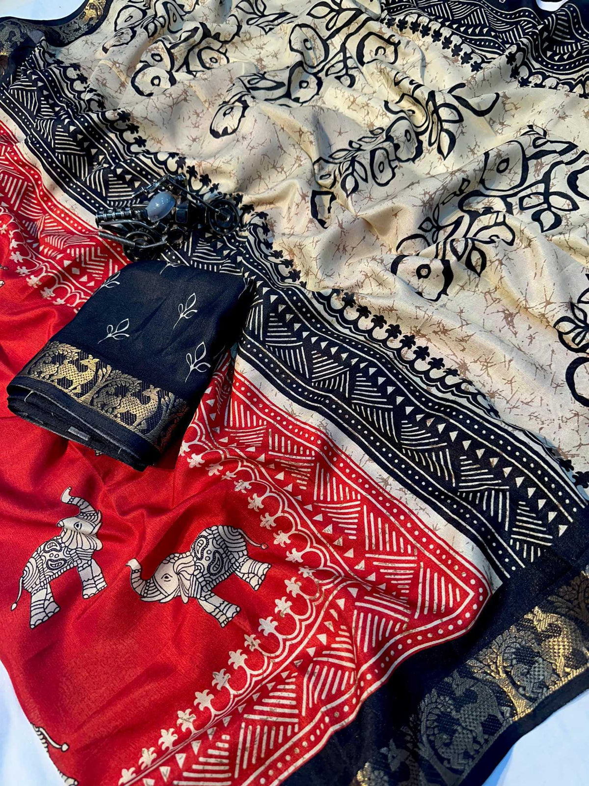 Janhvi Dola Silk Saree