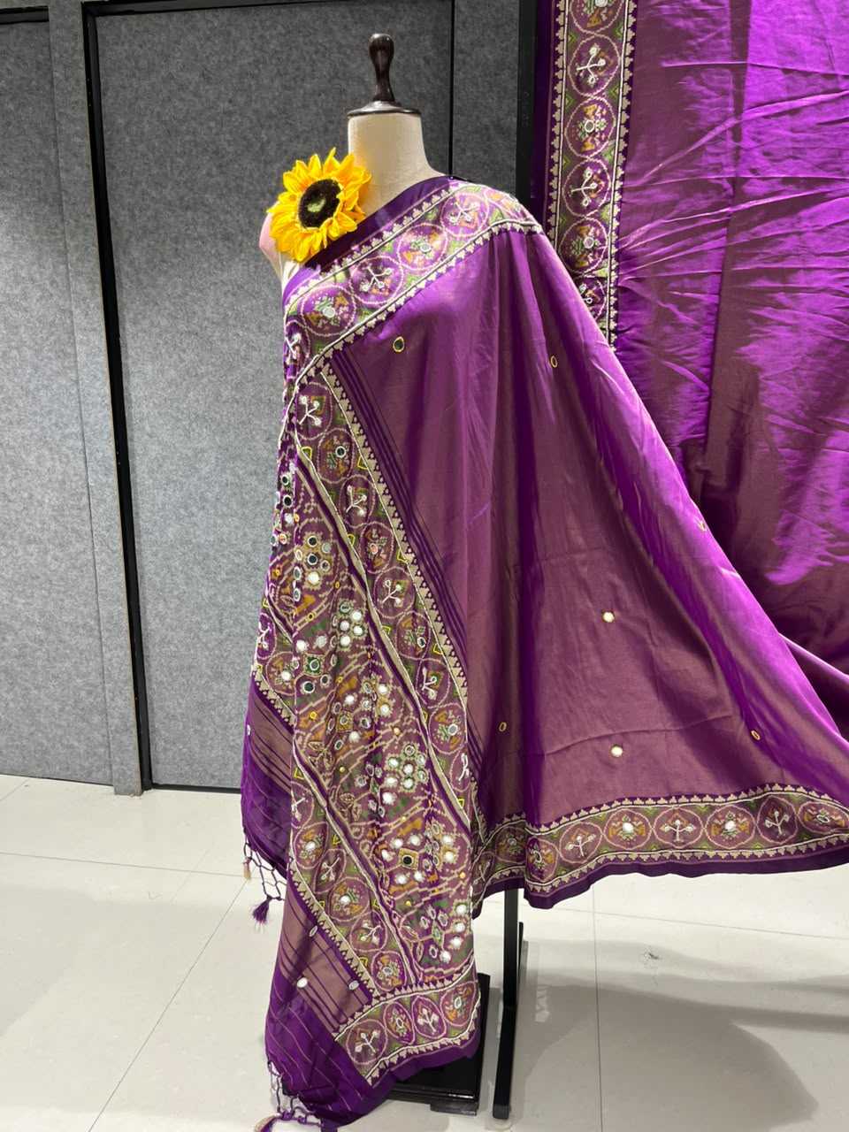 Bhuvika Banarasi Soft Silk Saree