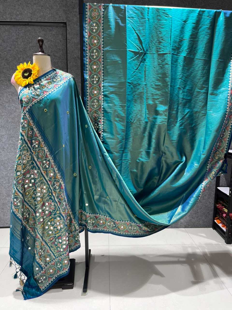 Bhuvika Banarasi Soft Silk Saree