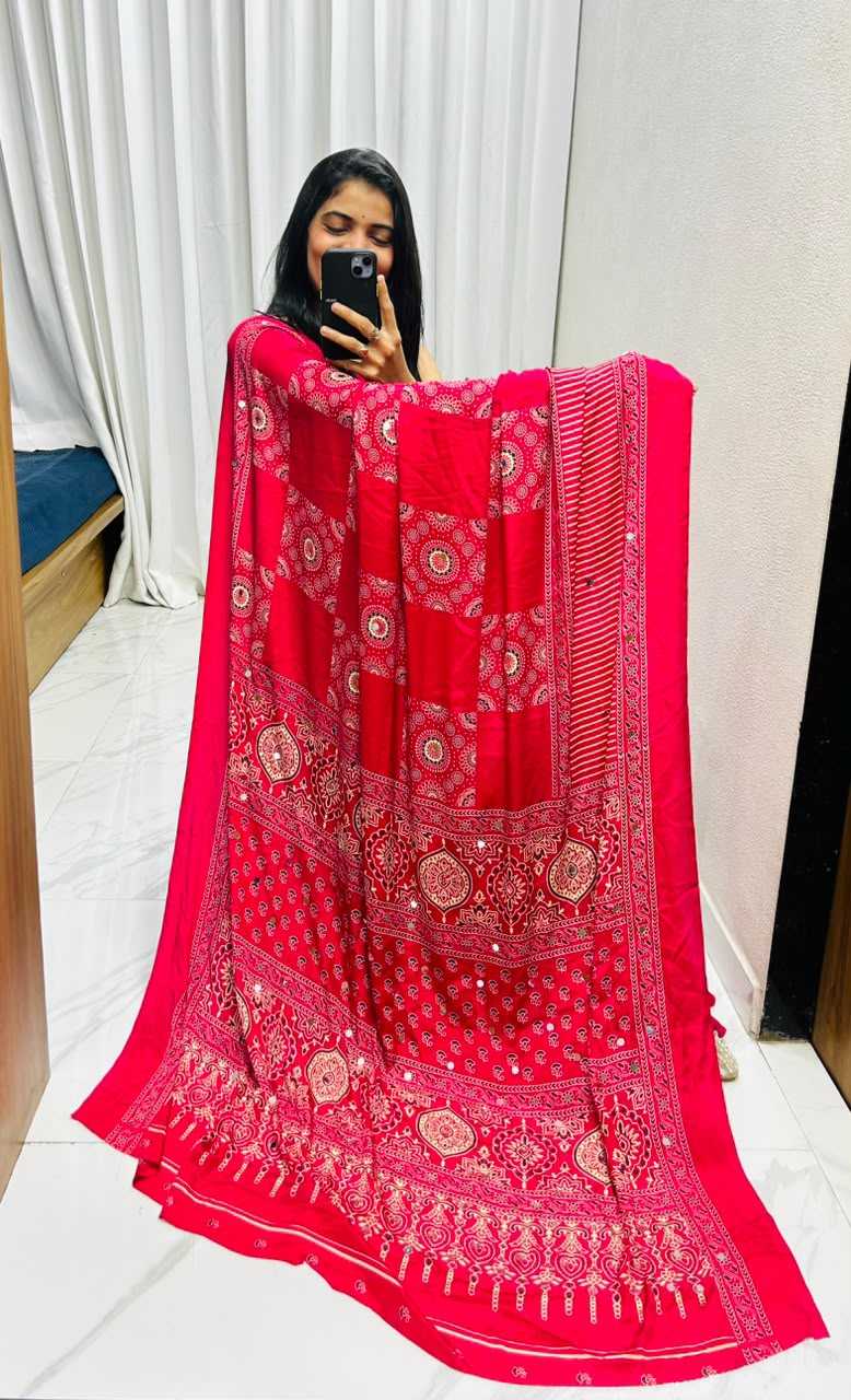 Ishita Gajji Silk Soft Saree