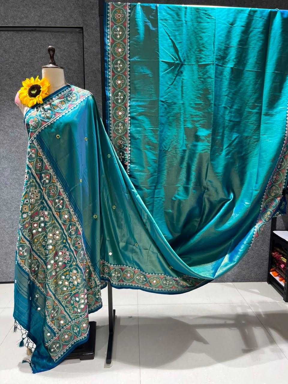 Manvisha Banarasi Soft Silk Traditional Saree
