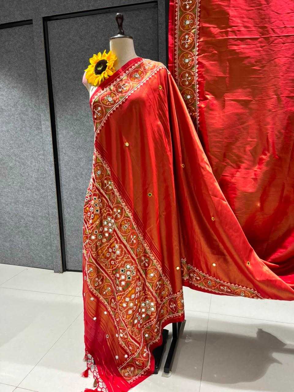 Manvisha Banarasi Soft Silk Traditional Saree