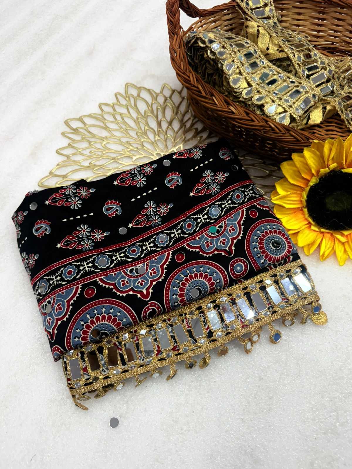 Gajji Silk Lace Border Saree
