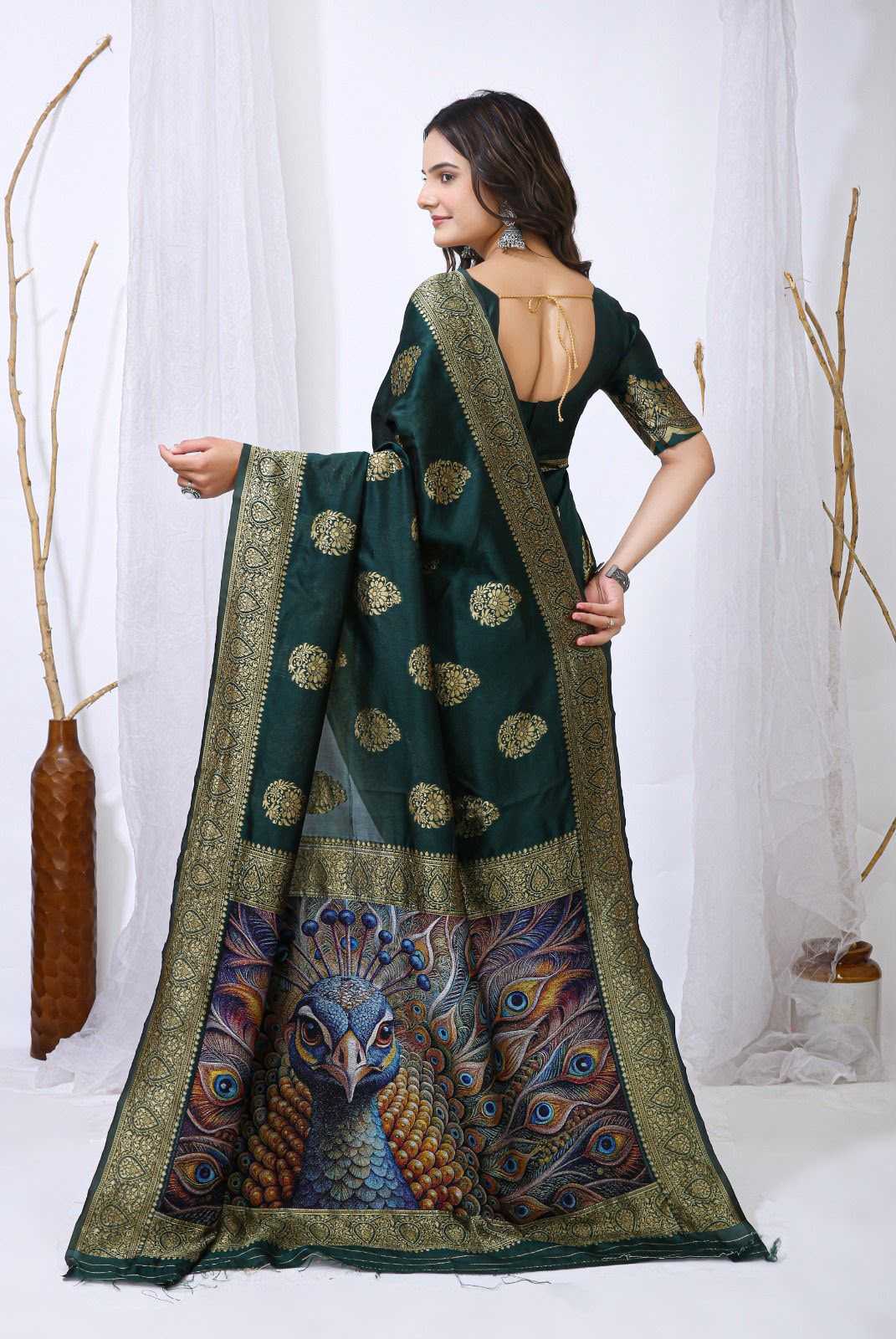 Aarohi Lichi Silk Soft Saree