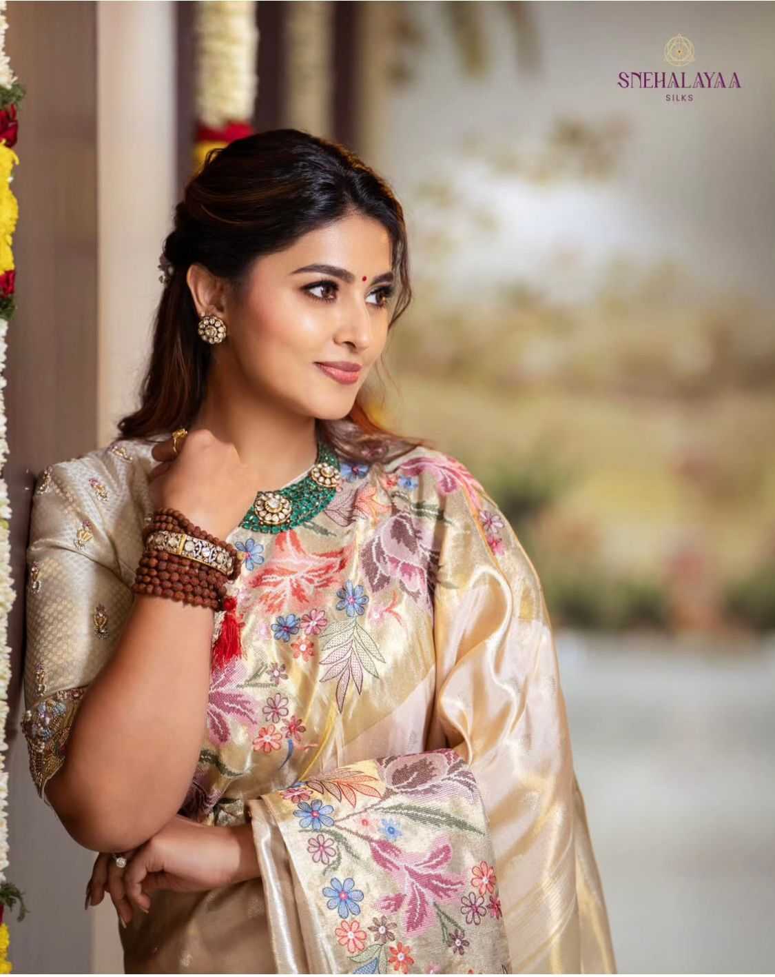 Anvi Lichi Silk Soft Saree