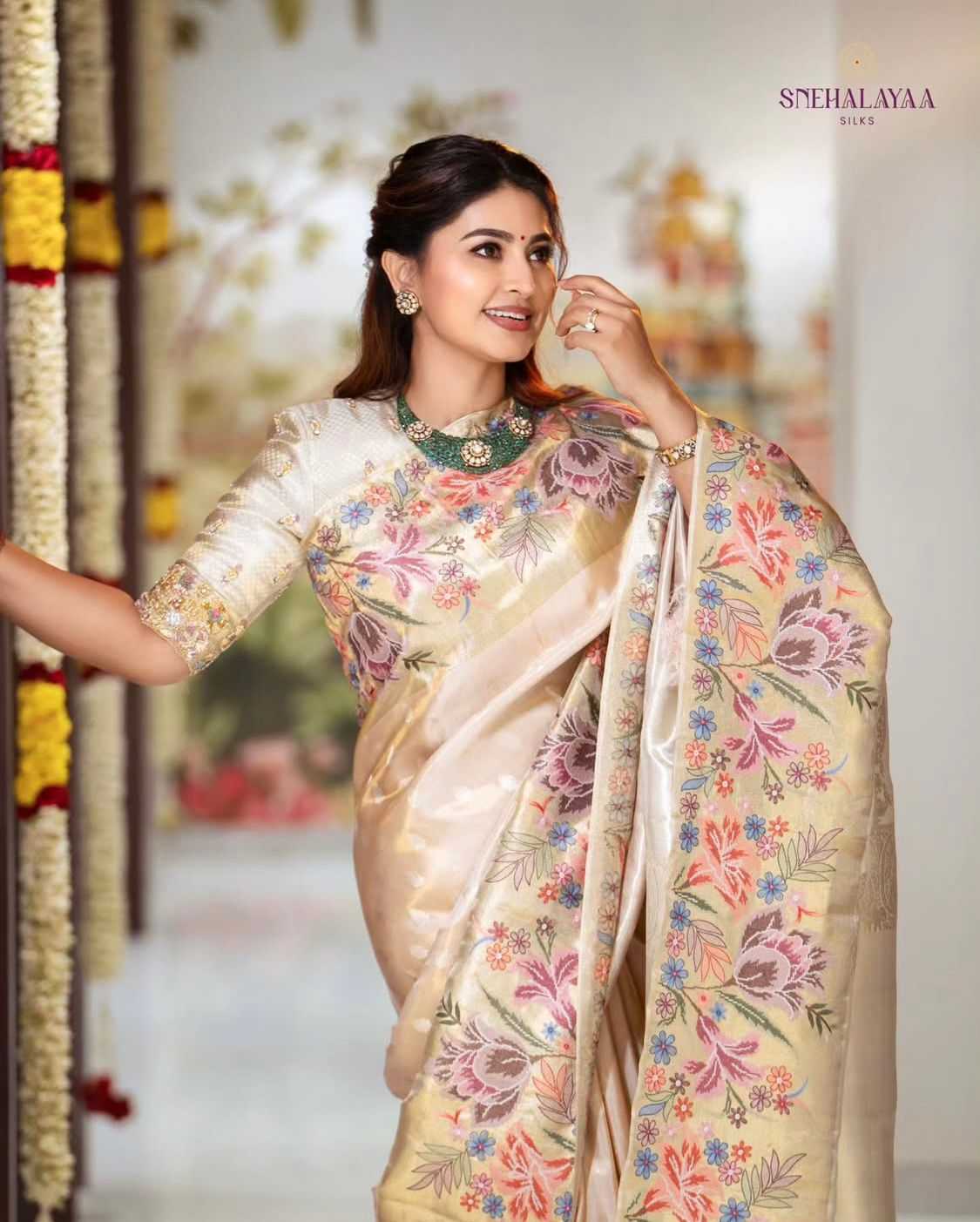 Anvi Lichi Silk Soft Saree