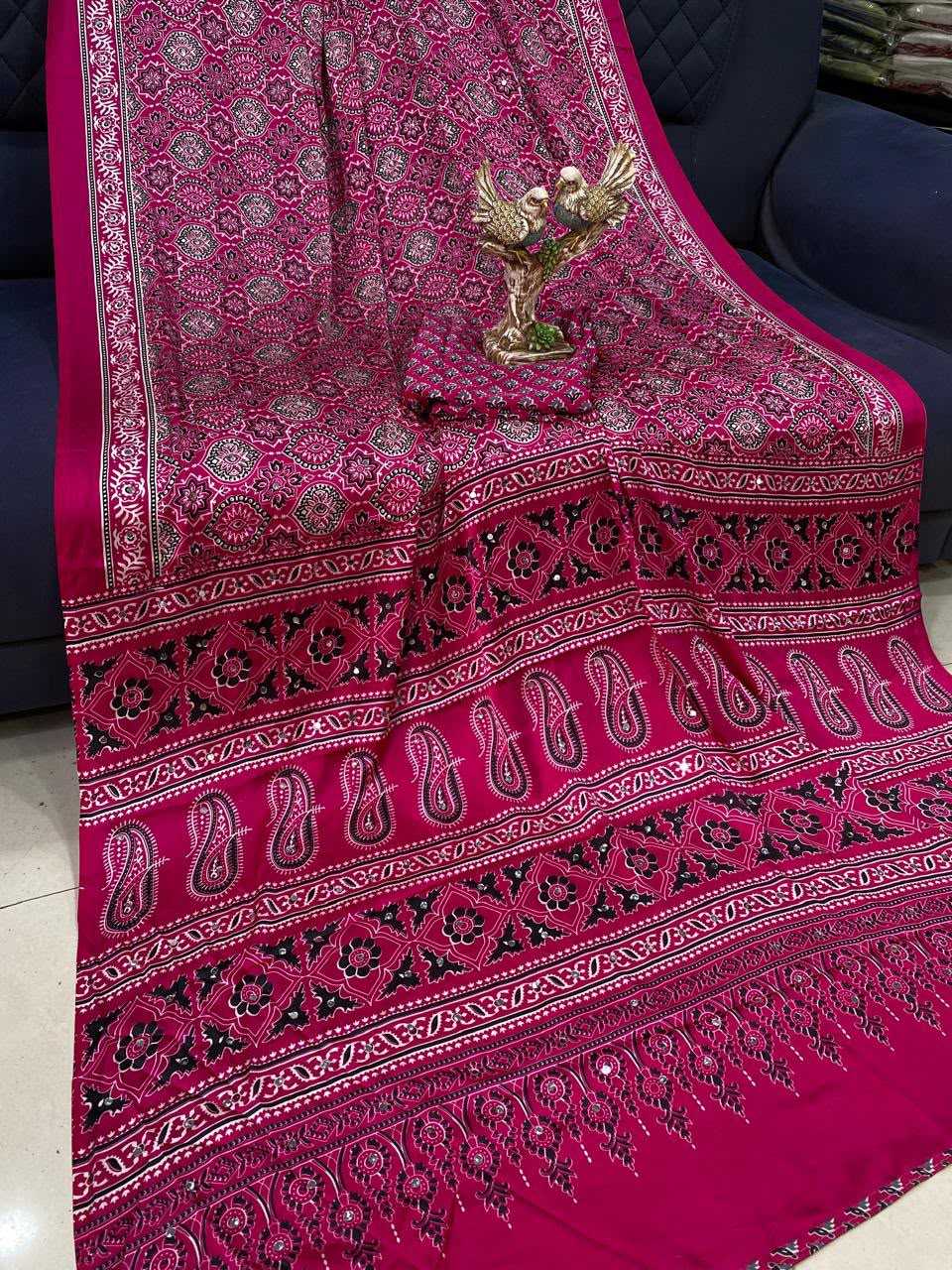 Gaji Japan Sartin Printed Saree