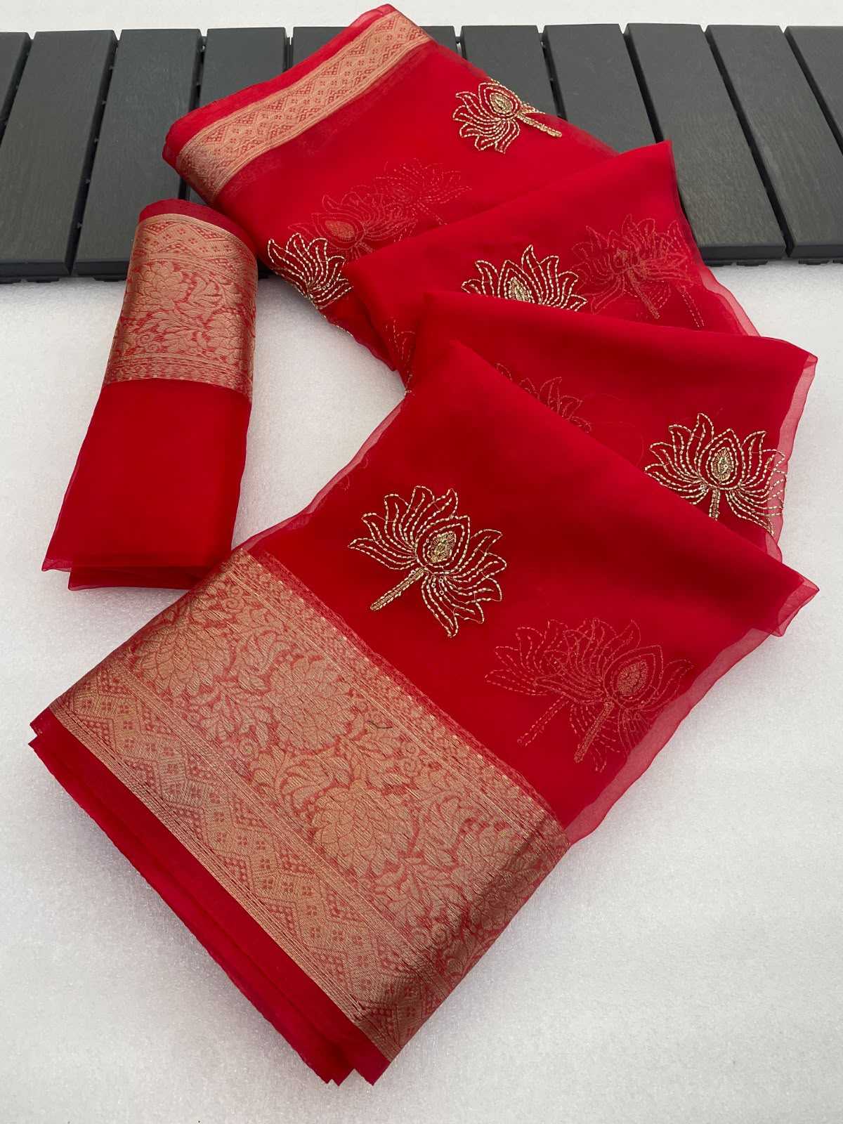 Val Kamal Jacquard Sequence Saree