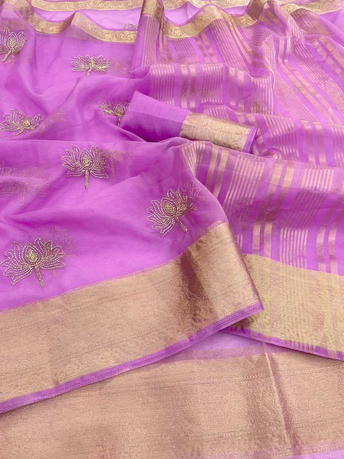 Val Kamal Jacquard Sequence Saree
